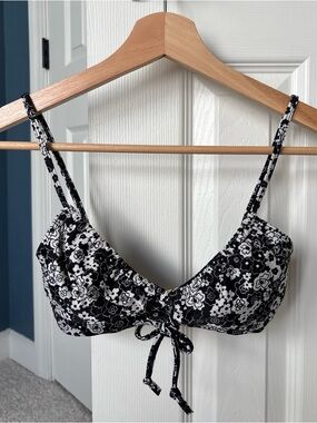 Faithful the Brand Black & White Floral Tie-Front Bikini Top